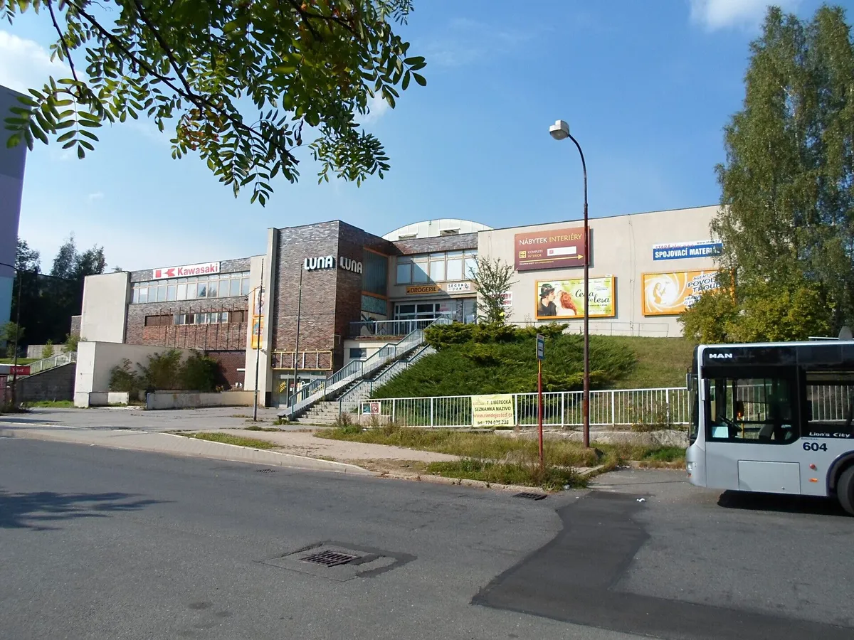 Pronájem obchodního prostoru 100 m²